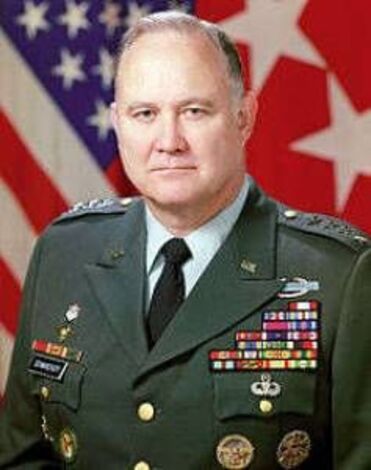 وفاة قائد قوات التحالف في حرب الخليج الثانية الجنرال شوارزكوف