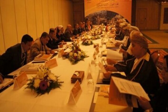 اللجنة اليمنية العمانية المشتركة تناقش تطوير النقل بين البلدين