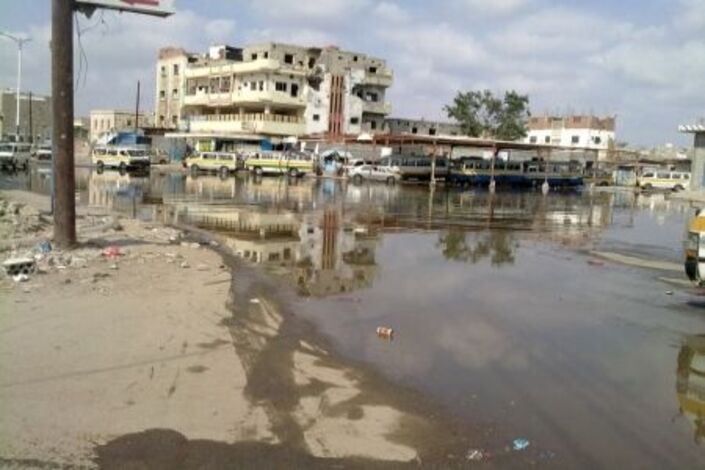 مواطنون بزنجبار : مدينتنا تغرق في مستنقع الوحل والمجاري