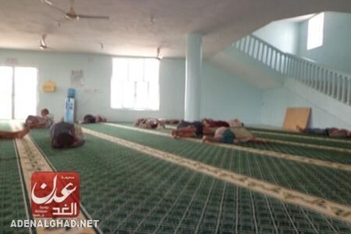 مواطنون بشبوة: ننام بالمساجد وندعي على القائمين على الكهرباء والسلطة المحلية