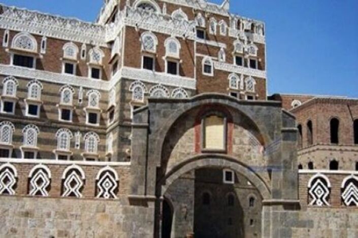 اليمن : المتحف الوطني بصنعاء يتعرض لسرقة مخطوطات وسيوف اثرية