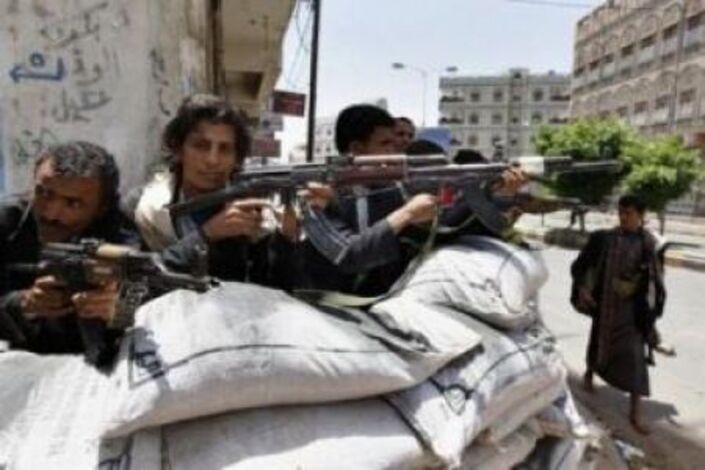 اليمن : توسع نطاق العنف المسلح ليشمل ثلاث محافظات وقوات الأمن والحرس تخوض معارك ضد مسلحين على خلفية مقتل شقيق زعيم قبلي بتعز