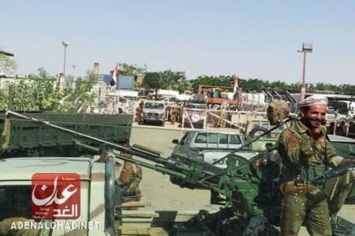 الجيش اليمني يدفع بجنود لقمع احتجاجات عمالية بشركة نفطية بمأرب (مصور)