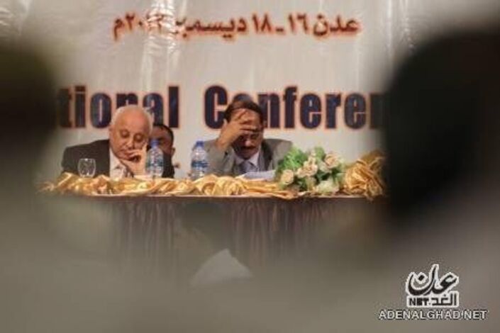 يحدث الان : مؤتمر شعب الجنوب يعقد اجتماع سياسي هام لتحديد موقف سياسي موحد من مؤتمر الحوار اليمني