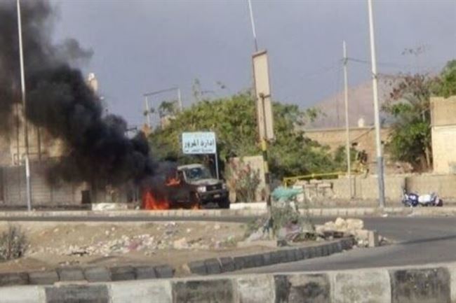 حدث قبل قليل: انفجار عنيف يهز معسكرا للجيش اليمني بالشحر وتعقبه اشتباكات