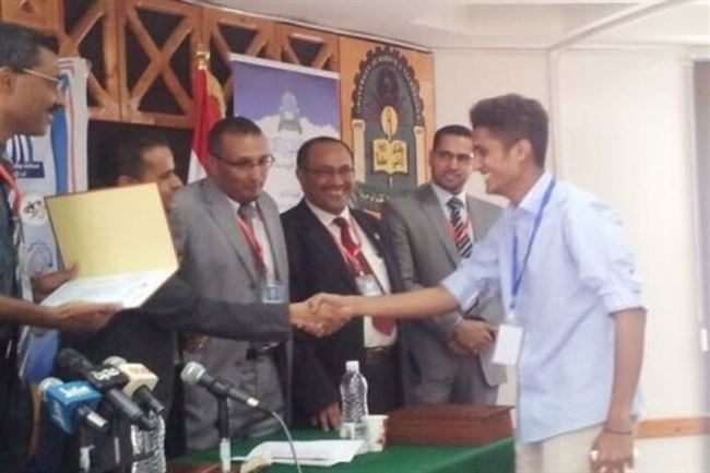 جامعة العلوم والتكنولوجيا تفوز بالمركز الأول والثالث في مسابقة المشاريع الهندسية لبوابة صنعاء