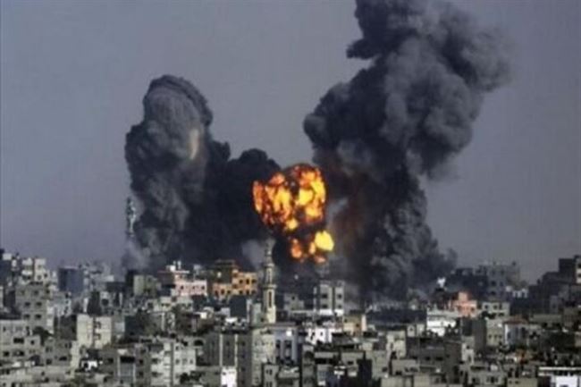 قصف عنيف على غزة وحماس تنفي استعدادها لتهدئة انسانية