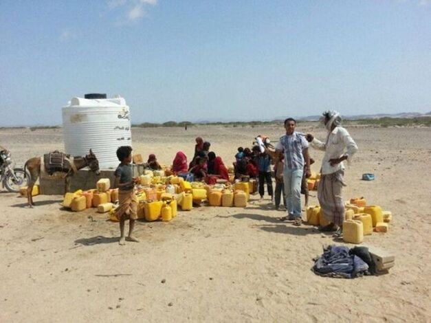 منظمة "صناع النهضة" تنفذ مشروع المياه الصحية لإنقاذ 700 أسرة في أبين