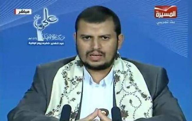 عبدالملك الحوثي يظهر منزعجا من تظاهرات الاصطفاف الوطني ويهاجم النظام والحكومة ويتوعد ببقاء انصاره في مخيمات الاعتصام