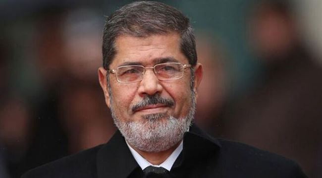 حبس محمد مرسي بتهمة تسريب مستندات لقطر