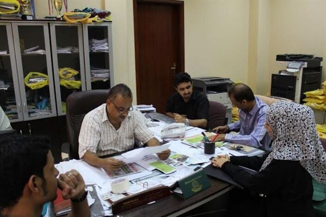 طاقم عمل مشروع عدن مدينة السلام يعقد اجتماعاً مع نائب شؤون الطلاب بكلية الهندسة