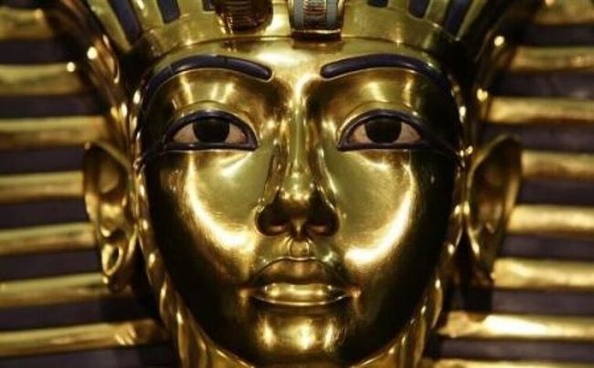 معرض في بريطانيا يستعرض اكتشاف مقبرة توت عنخ آمون