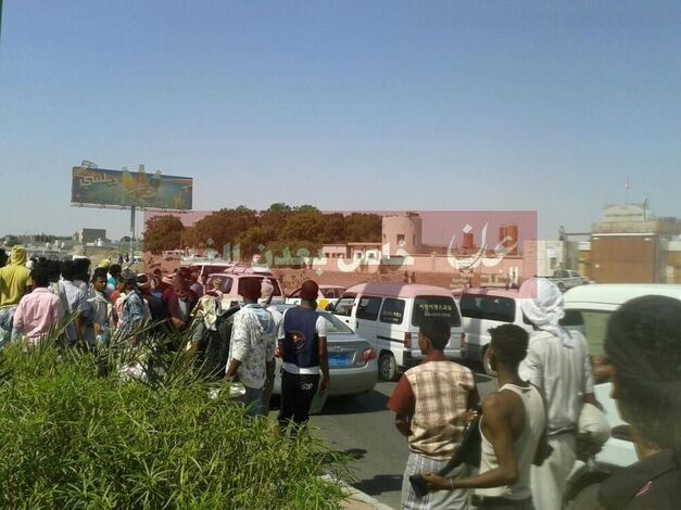 احتجاجات غاضبة في الشيخ عثمان ودار سعد (مصور)