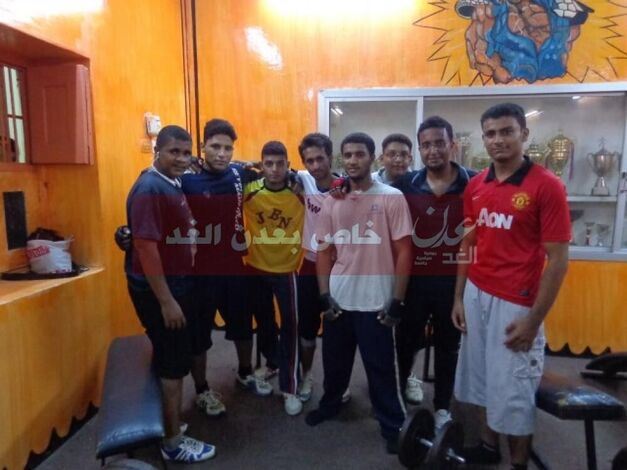 نجوم العصر الذهبي لكرة القدم العدنية في زيارة لمدينة الشحر