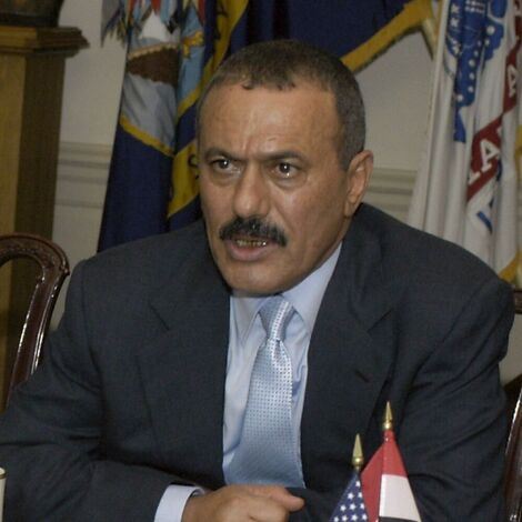 مستشار مركز الأهرام للدراسات السياسية والاستراتيجية: عبد الله صالح مازال الرئيس الفعلى لليمن حتى الآن