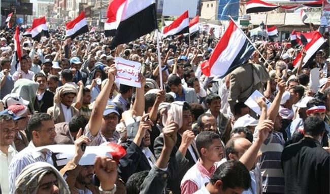 سياسي يمني: إسقاط الإخوان في مصر أنقذ الأمة العربية وحركة (أنصار الله الحوثية) لها دور في الدفاع عن بناء دولة اليمن الحديثة