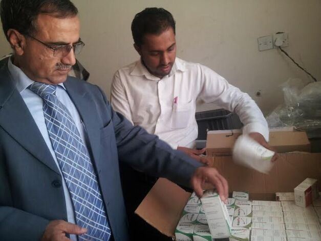 منظمة الصحة اليمنية تفتتح عيادة مجانية في المجمع الصحي بالعريش