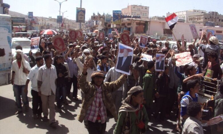 محافظة البيضاء تنتفض دعما للرئيس هادي ورفضا للانقلاب الحوثي
