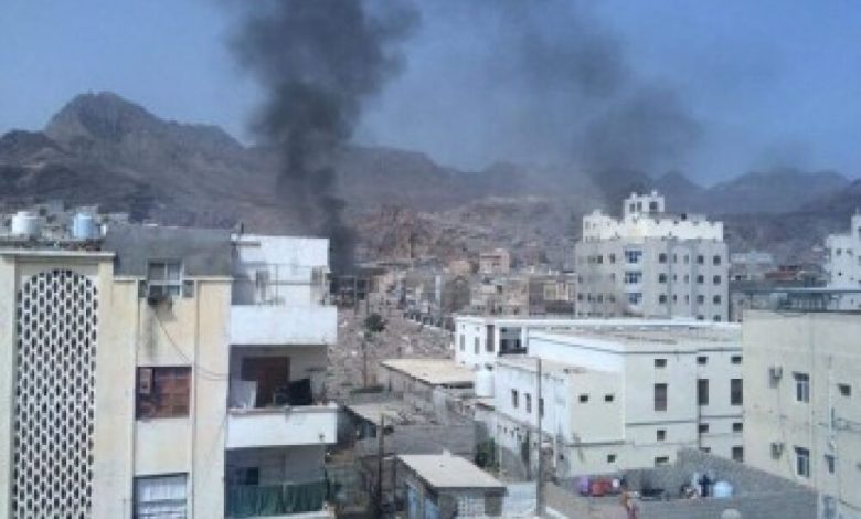 نداء استغاثة : القوات الموالية للمخلوع ومليشيات الحوثيين تقصف منازل المواطنين بحي القطيع بكريتر والأهالي يناشدون