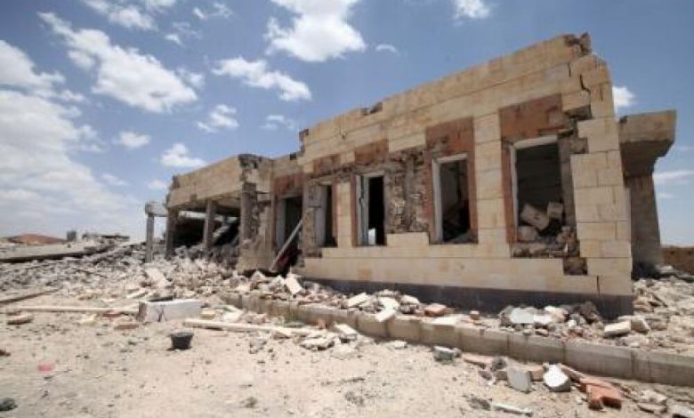 رويترز : طائرات التحالف بقيادة السعودية تقصف اليمن وأنباء عن محادثات بين الحوثيين وأمريكا