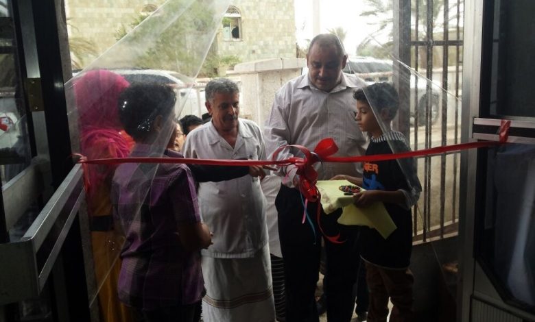 افتتاح المعرض المجاني الثالث لكسوة العيد للأسر الفقيرة بالحديدة