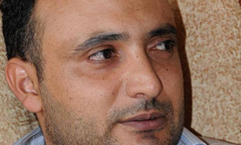 نقل الكاتب الصحفي نبيل سبيع للمستشفى بعد تعرضه لاطلاق نار بصنعاء