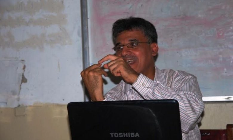 الباحث اليمني عارف صالح التوي يقيم محاضرة (عصا موسى عليه السلام )