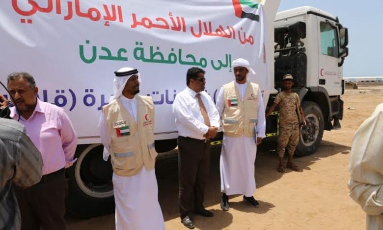 الهلال الأحمر الإماراتي يفتتح مركزين للدفاع المدني في المعلا وصيرة ويسلم صندوق النظافة اربع سيارات نقل