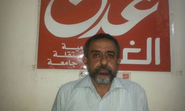 مواطن من عدن يقول إن نجله تعرض لمحاولة اغتيال في المعلا