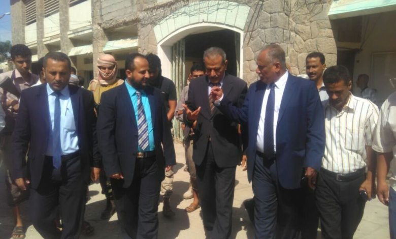وزير التربية والتعليم يدشن أعمال التشطيبات للمبنى الجديد لديوان الوزارة في محافظة عدن