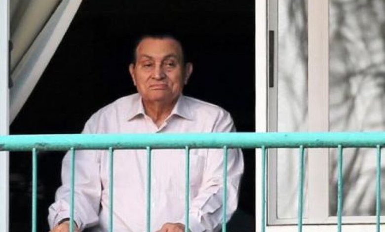محام: حسني مبارك طليق لأول مرة منذ 6 سنوات