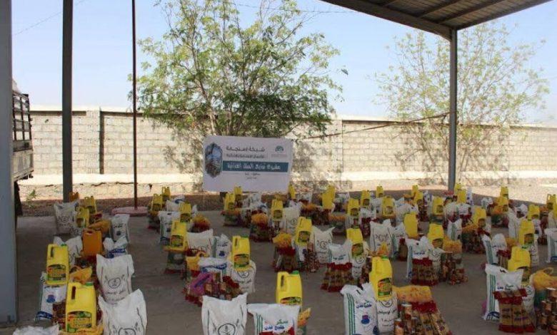 استمرارا لمشاريعها الرمضانية  شبكة استجابة للأعمال الإنسانية والإغاثية تسير قافلة غذائية الى محافظة لحج
