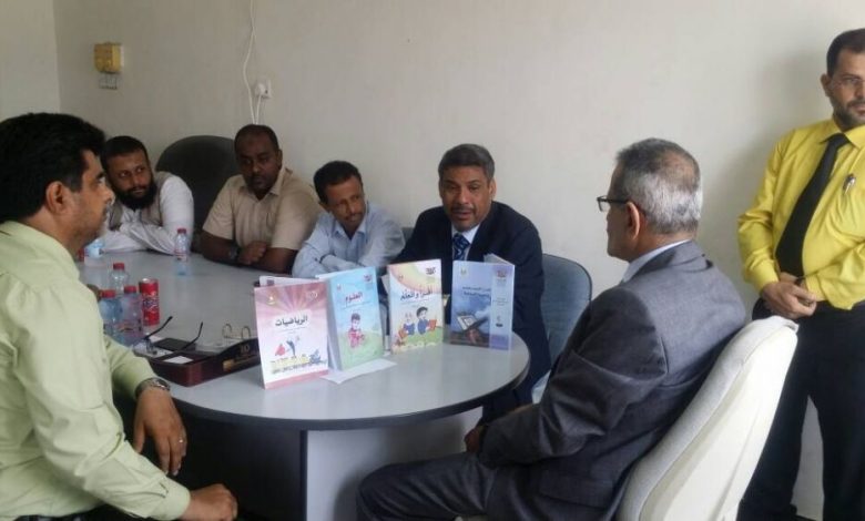 وزير التربية لملس يزور مطابع المؤسسة العامة لمطابع الكتاب المدرسي بالمنصورة فرع عدن