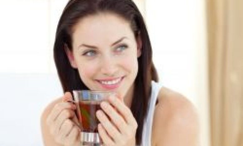 هل شرب الشاي بعد الاكل بساعة مفيد للجسم؟