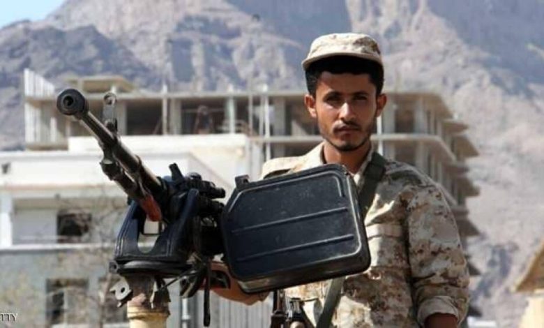 مقتل مدنيين بقصف لميليشيات الحوثي الإيرانية على الخوخة