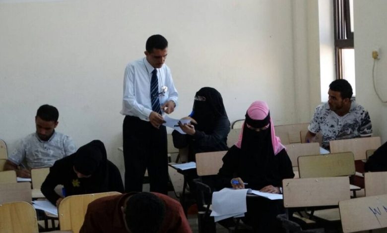 كلية الحقوق بجامعة عدن  تدشن امتحانات الدور الأول للفصل الدراسي الأول