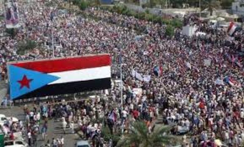 الشرق الأوسط : من احتجاجات 2011 إلى سقوط عدن بيد الانفصاليين.. إلى أين يتجه اليمن؟