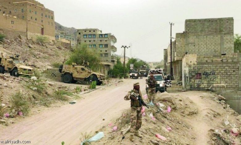 الجيش اليمني يحرر جبال النخش من الانقلابيين والنخبة الشبوانية تطهر الصعيد من "القاعدة"