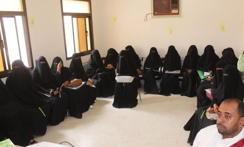 مناقشة التقارير الميدانية لبرنامج عمل 48 فتاة من متطوعات صحة المجتمع بمديرية ساه