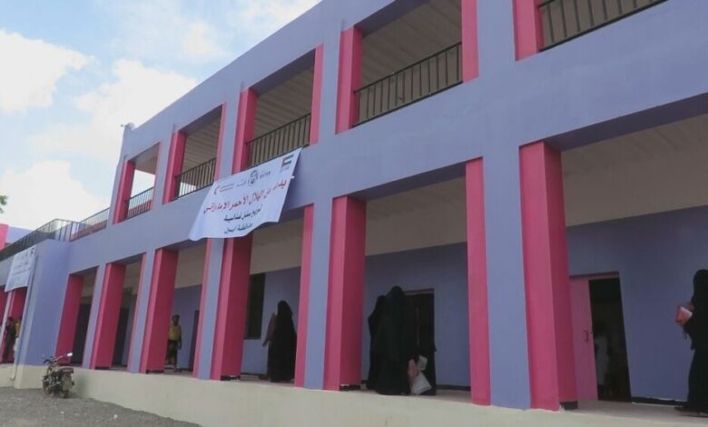 افتتاح مدرسة الشهيد الحبسي وتوزيع إغاثة للمعلمين وحقيبة مدرسية للطلاب في زنجبار