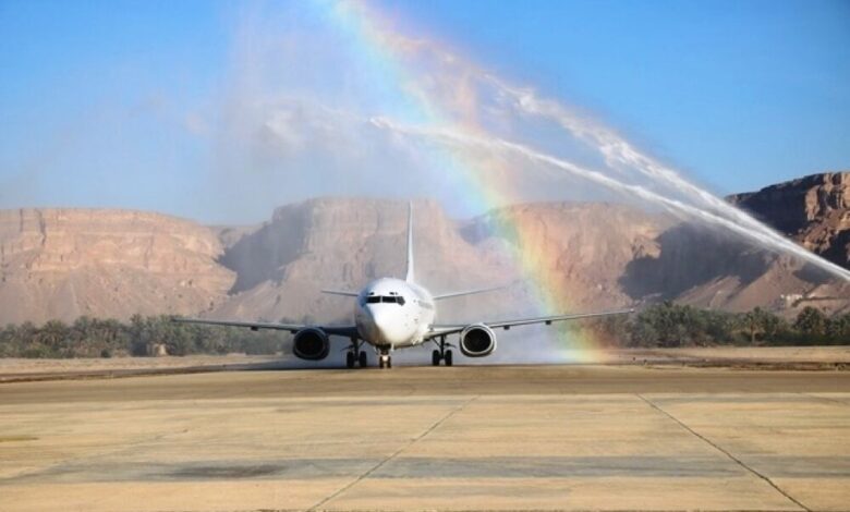 طيران الملكة بلقيس تدشن اولى رحلاتها الجوية من وإلى مطار سيئون الدولي