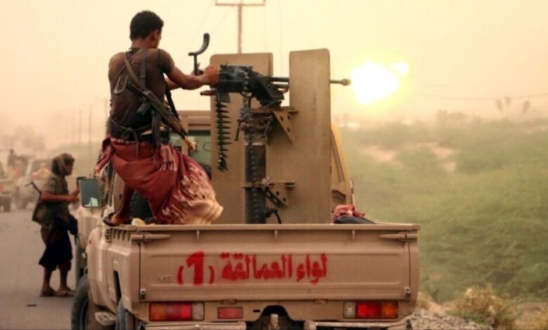 في خرق جديد للهدنة.. الحوثيون يقصفون مواقع ألوية العمالقة جنوب الحديدة