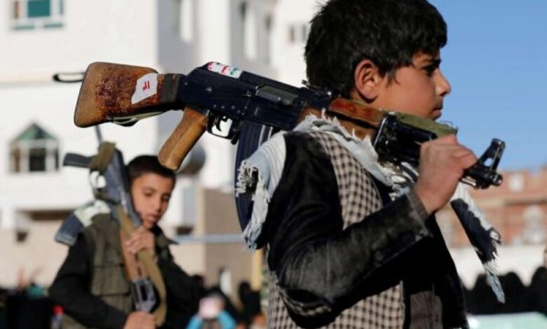 الحوثيون يواصلون حملاتهم لتجنيد الأطفال في صنعاء