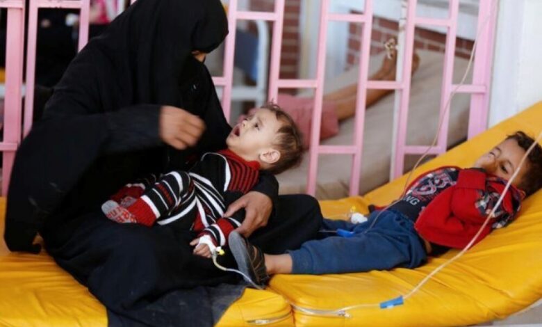 تحقيق لوكالة أسوشيتد برس: عرقلة الحوثيين توزيع لقاح الكوليرا تسبب في تفشي الوباء "مترجم"