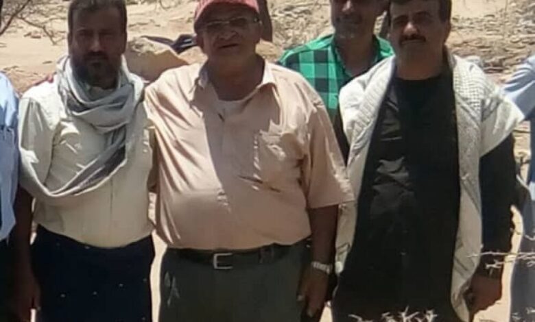 مدير عام لودر يضع حجر الاساس لبناء صالة على نفقة أهل الخير بأسم الفقيد حسين قشاش
