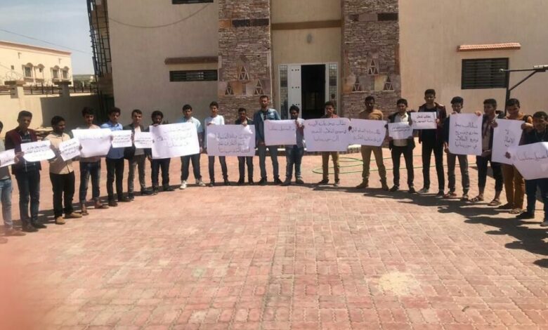 طلاب اليمن في موريتانيا ينظمون وقفات احتجاجية ويطالبون بوضع حلي جذري لمعاناتهم