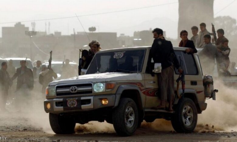 مقتل مسلح حوثي وإصابة 3 آخرين بذمار "السبب"