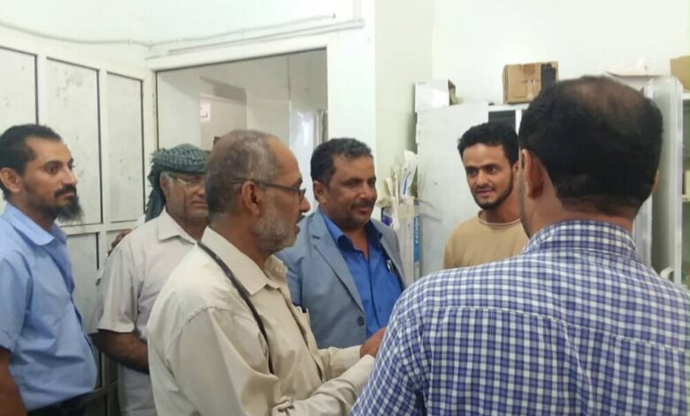 مدير عام قعطبة يزور مستشفى السلام بالمدينة للاطلاع على مستوى الخدمات التي يقدمها للمرضى والجرحى