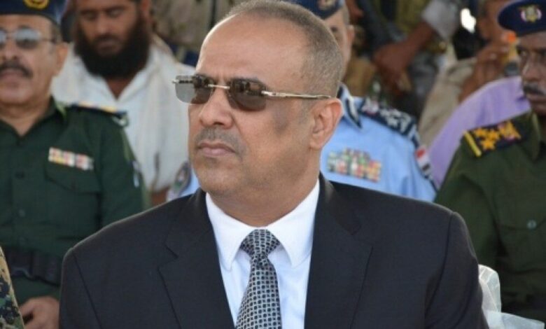 وزير الداخلية يعزي في وفاة العميد محمد حيدرة