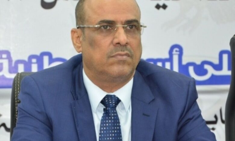معالي نائب رئيس الوزراء وزير الداخلية يعزي باستشهاد العميد منير أبو اليمامة